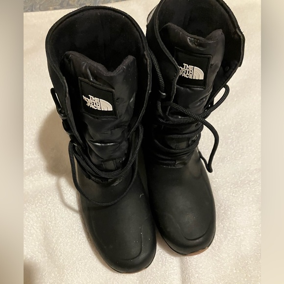 The North Face Black Insulated Boots, Size 7 - Picture 1 of 4